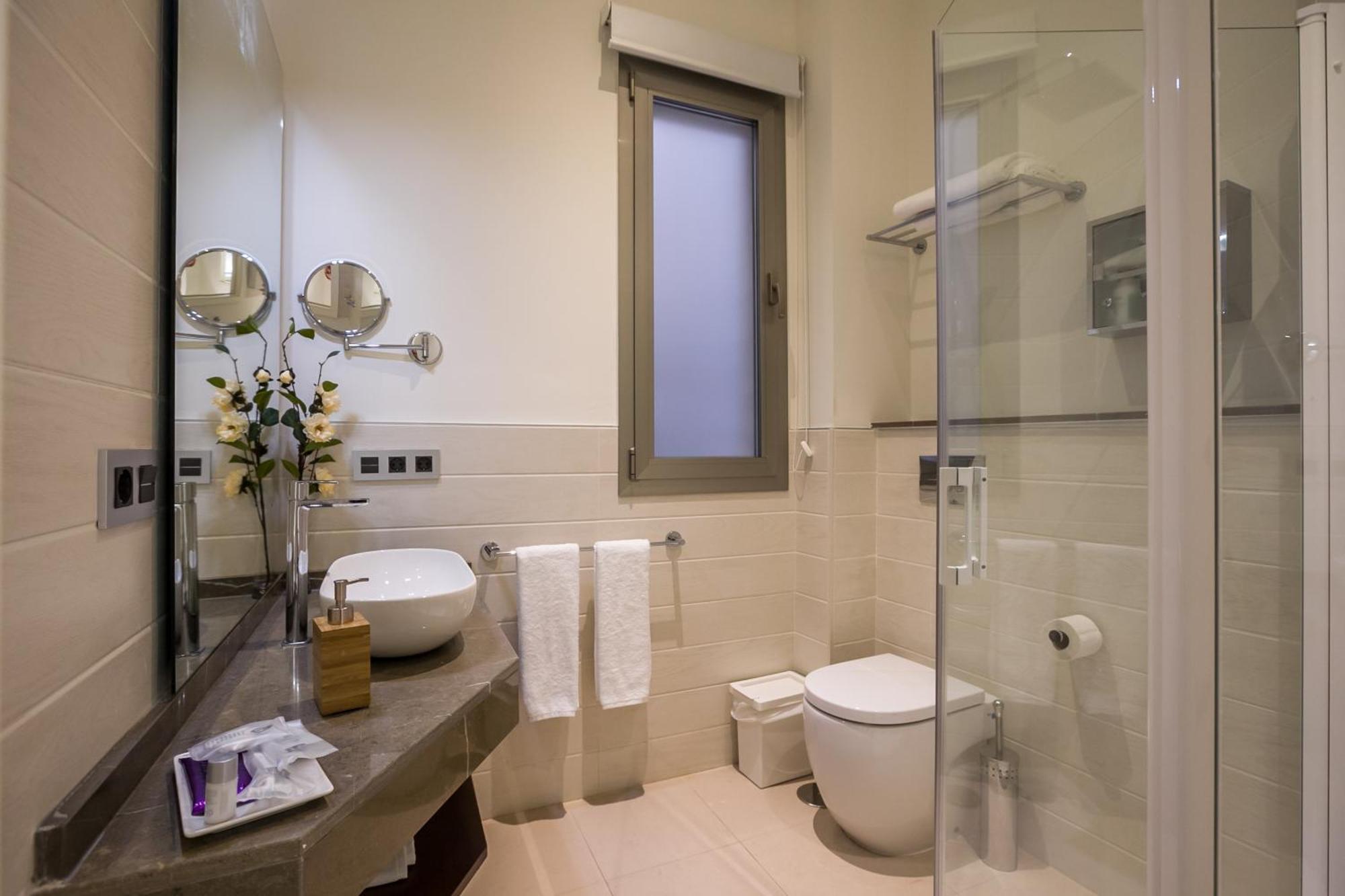 Welldone Cathedral Suites Sevilla Pokoj fotografie